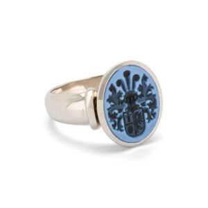 Zegelring-heren-witgoud-ovaal-special-met-blauwlagen-agaat-zegelringvooru-DBHL070